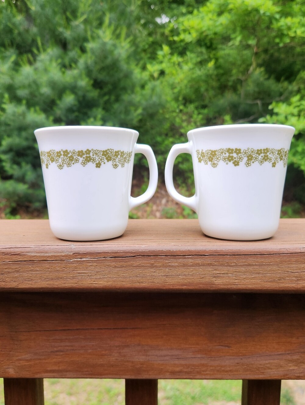 SET OF TWO Corning Ware "Crazy Daisy" Spring Blossom Mugs